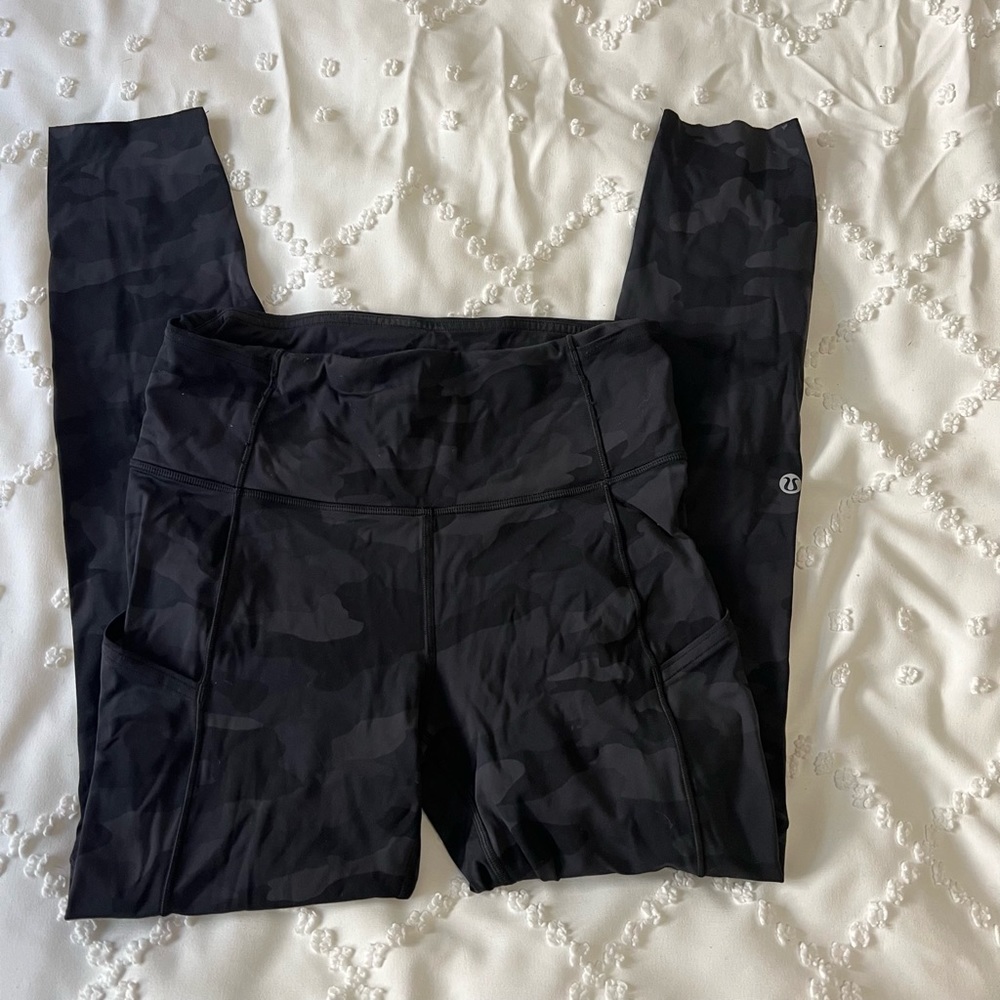 Lululemon Align 25"" in Camo with pockets